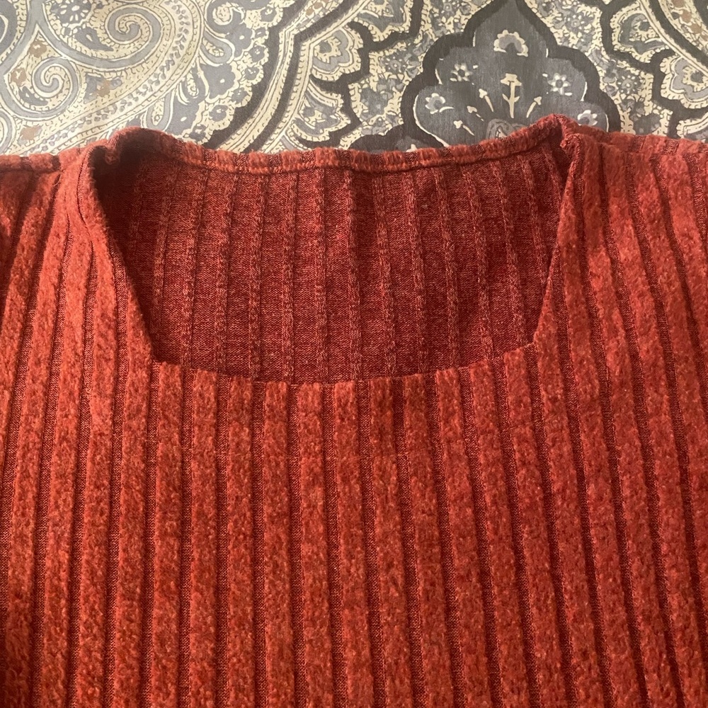 Elegant Rust Ribbed Knit Dress - Picture 2 of 5